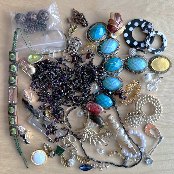 Jewelry Making Lot 4.5 lbs Fashion Costume Jewelry - Picture 8 of 9